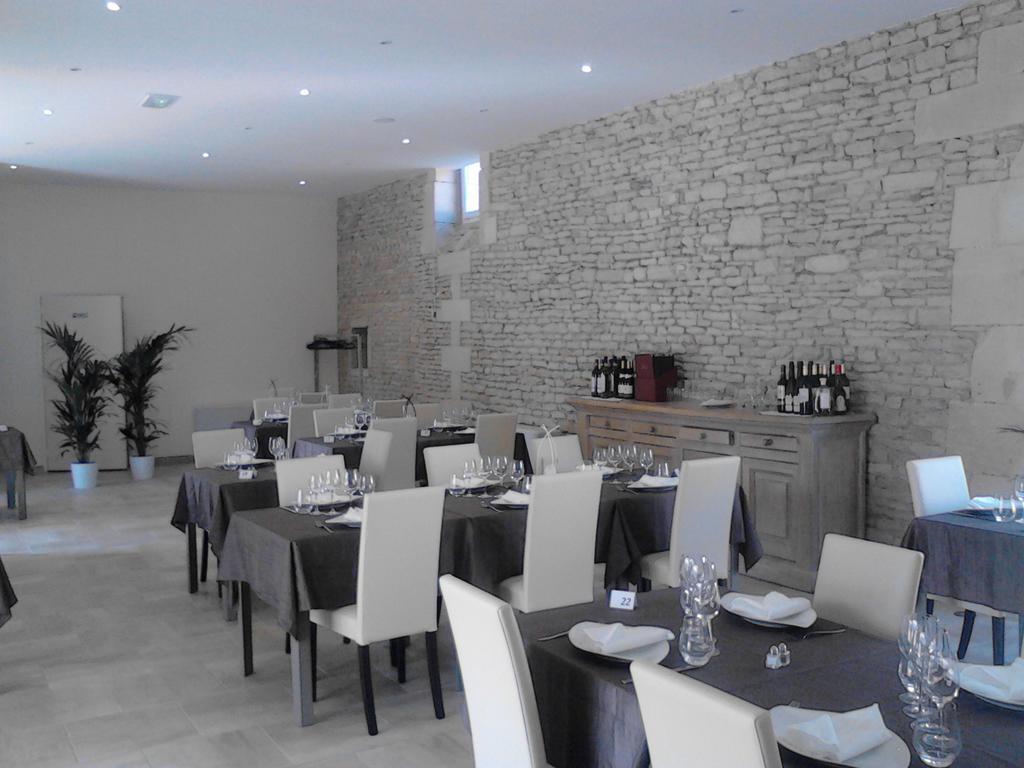 Auberge De La Luzerne Bernieres-sur-Mer Luaran gambar