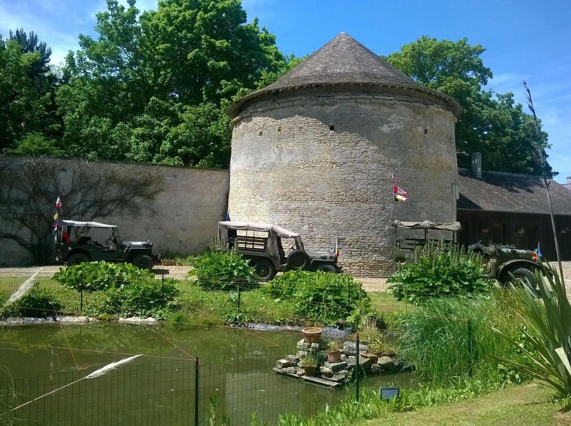 Auberge De La Luzerne Bernieres-sur-Mer Luaran gambar