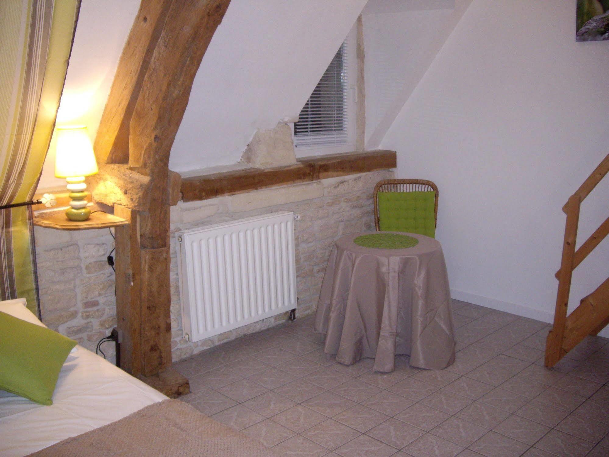 Auberge De La Luzerne Bernieres-sur-Mer Luaran gambar