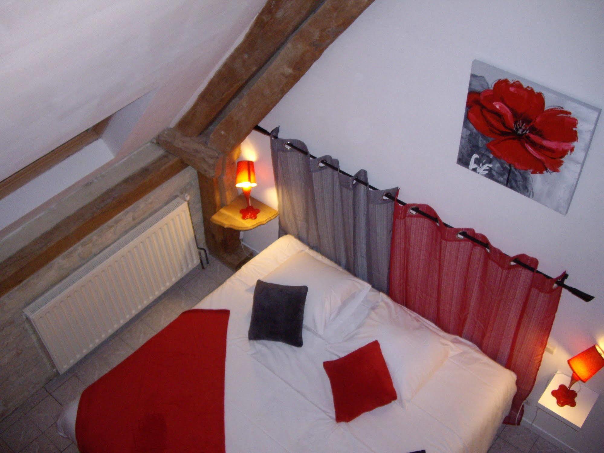 Auberge De La Luzerne Bernieres-sur-Mer Luaran gambar