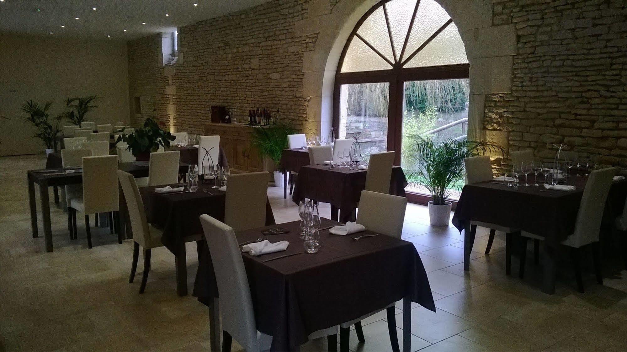 Auberge De La Luzerne Bernieres-sur-Mer Luaran gambar